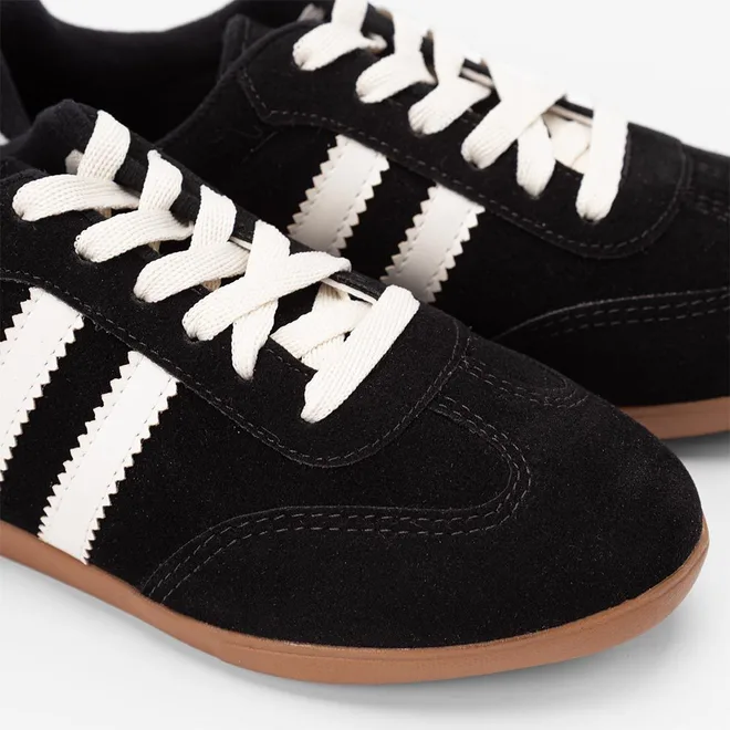 Tênis Casual Feminino Penélope Detalhe Recorte Camurça Preto