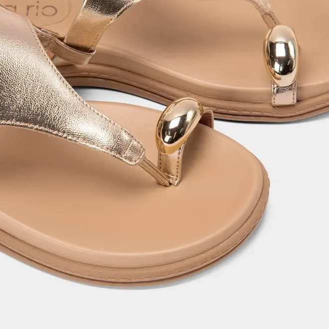 Sandália Feminina Beira Rio Detalhe Bold Metalizado Ouro