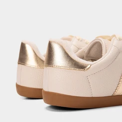 Tênis Casual Feminino Penélope Detalhe Recorte Metalizado Off White