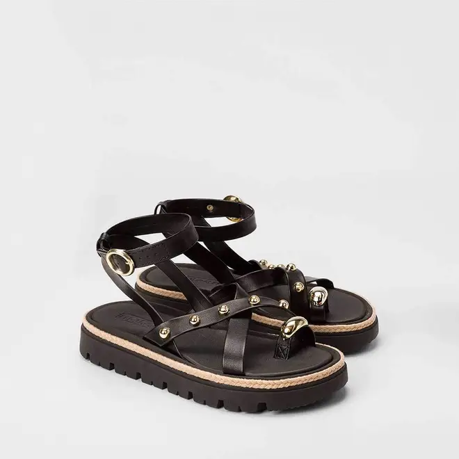 Sandália Feminina Moleca Flatform Detalhe Tachas & Bold Preto
