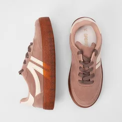 Tênis Casual Feminino Gabriela Detalhe Recorte Lateral Camurça Marrom