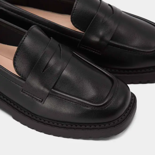 Mocassim Loafer Feminina Moleca Preto