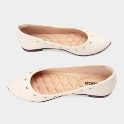 Sapatilha Feminina Moleca Tachas Arredondadas Off White