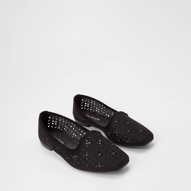 Sapatilha Feminina Penélope Perfuros & Tachas Camurça Preto
