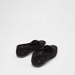 Sapatilha Feminina Penélope Perfuros & Tachas Camurça Preto