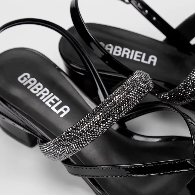 Sandália Feminina Gabriela Salto Médio Detalhe Strass Verniz Preto
