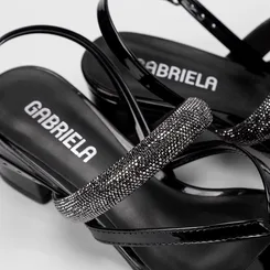 Sandália Feminina Gabriela Salto Médio Detalhe Strass Verniz Preto