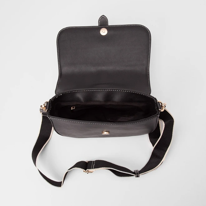 Bolsa Transversal Gabriela Média Enfeite Fivela Pespontos Preto