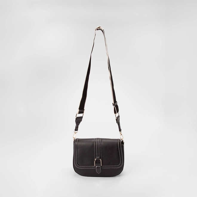 Bolsa Transversal Gabriela Média Enfeite Fivela Pespontos Preto