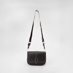 Bolsa Transversal Gabriela Média Enfeite Fivela Pespontos Preto