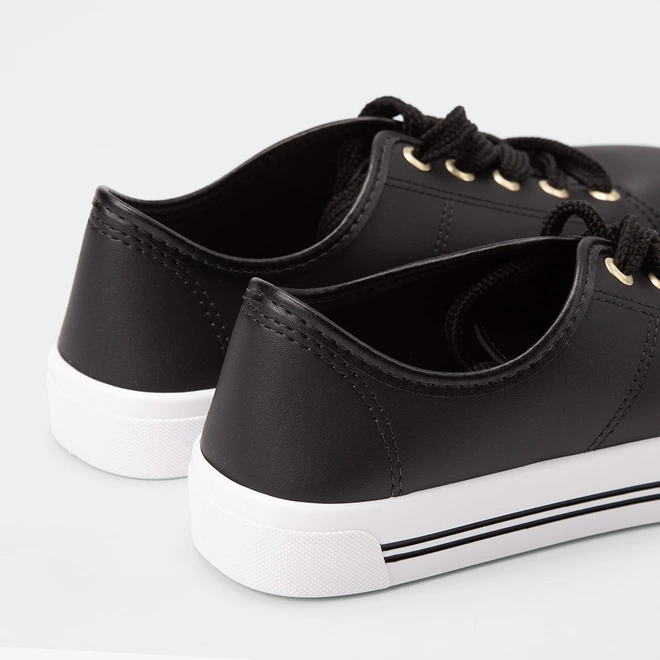 Tênis Casual Feminino Moleca Preto & Branco