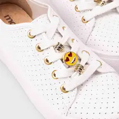 Tênis Casual Feminino Moleca Flatform Com Perfuros e Detalhe Emoji Coração Branco