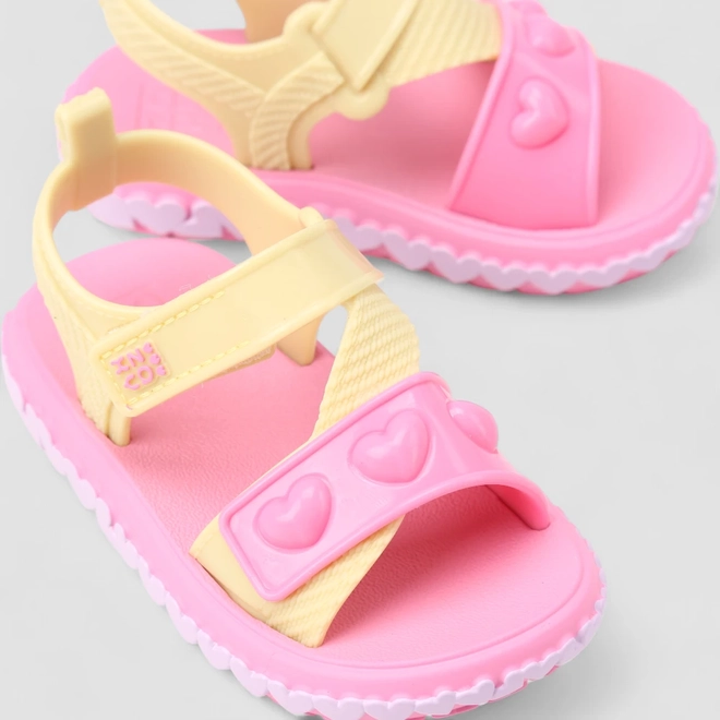 Sandália Infantil Zaxy Coração Rosa