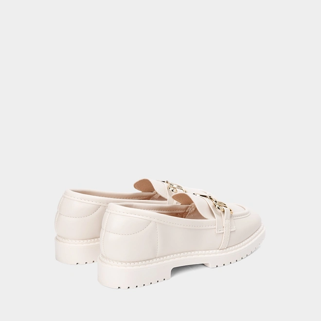 Mocassim Loafer Moleca Plataforma Fivela Off White