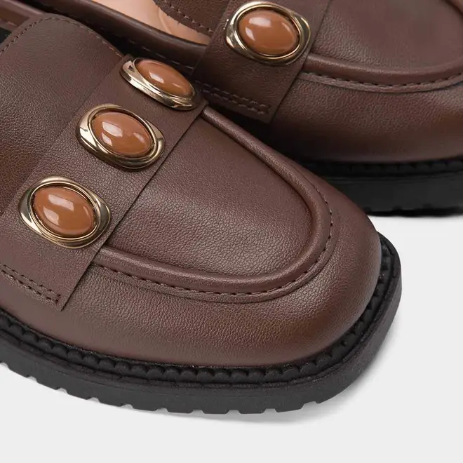 Mocassim Loafer Feminino Moleca Detalhe Pedraria Marrom