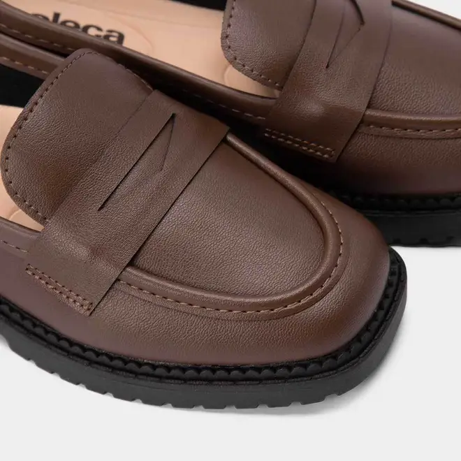 Mocassim Loafer Feminina Moleca Marrom