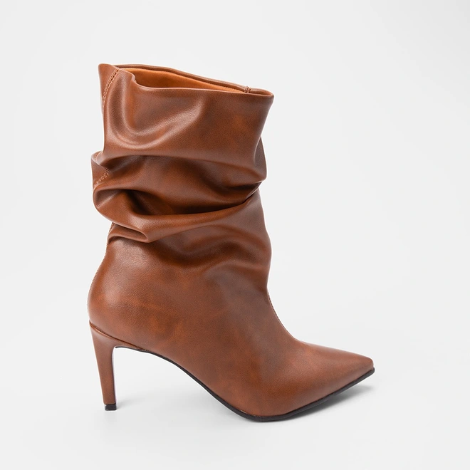 Bota Slouchy Feminina Gabriela Drapeado Cano Médio Caramelo