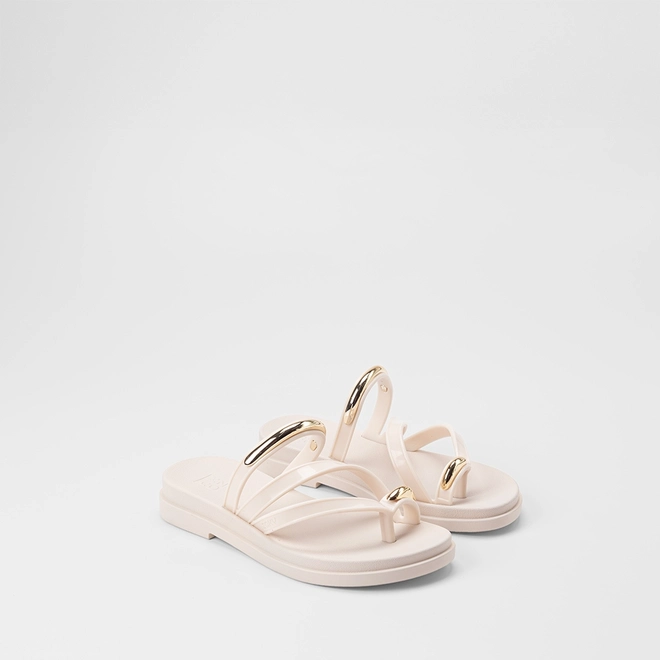 Tamanco Feminino Zaxy Flat Detalhe Bold Off White