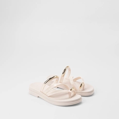Tamanco Feminino Zaxy Flat Detalhe Bold Off White