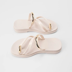 Tamanco Feminino Zaxy Flat Detalhe Bold Off White