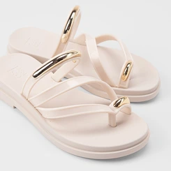 Tamanco Feminino Zaxy Flat Detalhe Bold Off White
