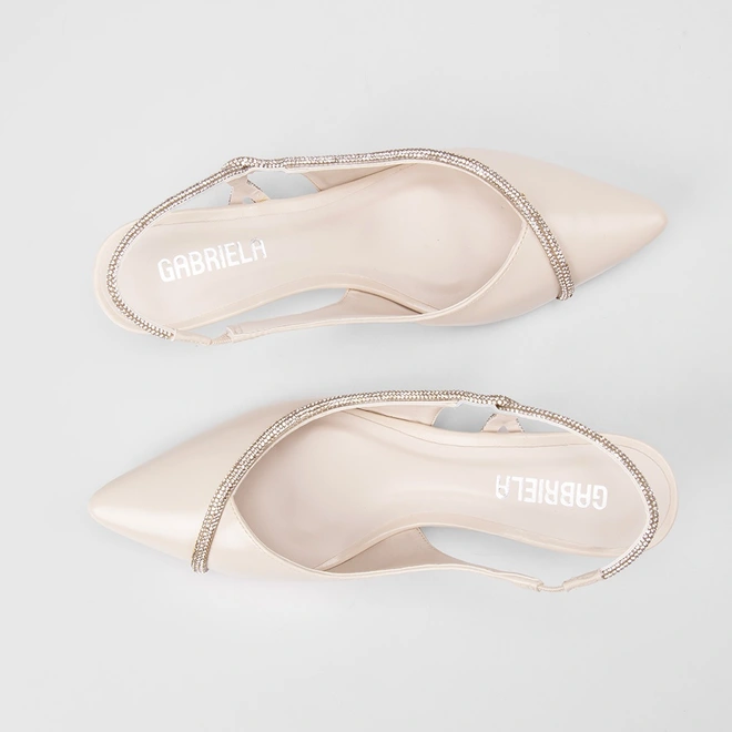 Scarpin Feminino Gabriela Tira Strass Off White