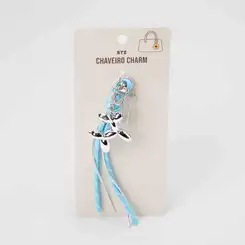 Chaveiro Charm STZ Cachorrinho Metalizado Prata com Laço Azul