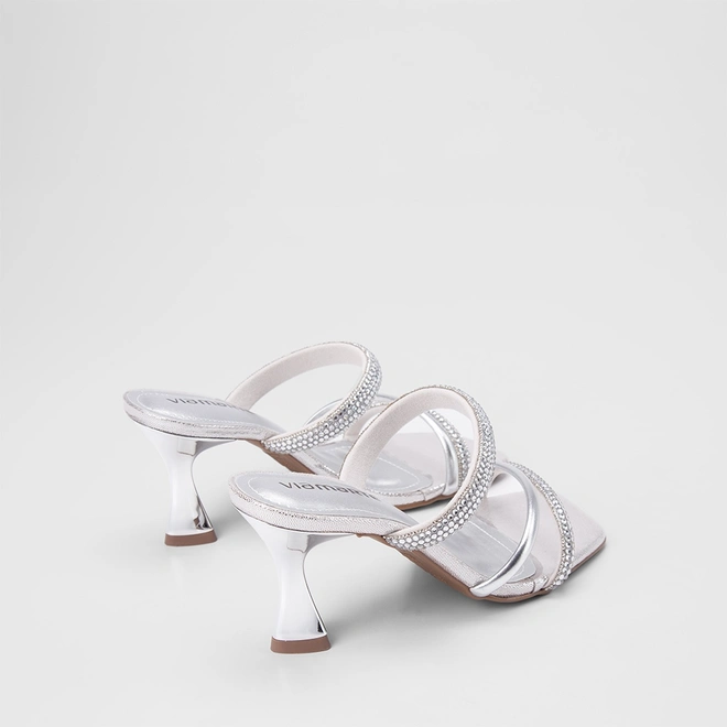 Tamanco Feminino Via Marte Salto Médio Flare Tiras Em Strass Prata
