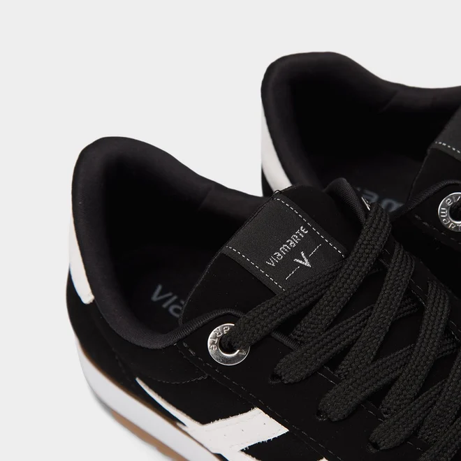 Tênis Casual Feminino Via Marte Detalhe Lateral Nobuck Preto
