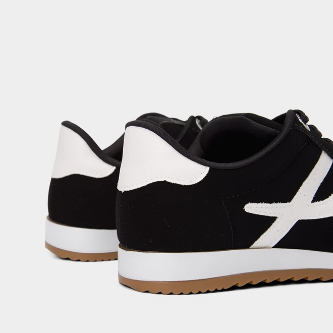 Tênis Casual Feminino Via Marte Detalhe Lateral Nobuck Preto