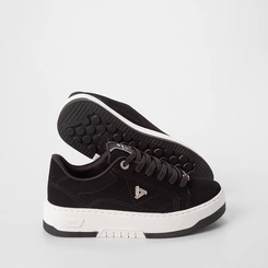 Tênis Casual Feminino Via Marte Nobuck Aplicação Ilhós Strass Preto
