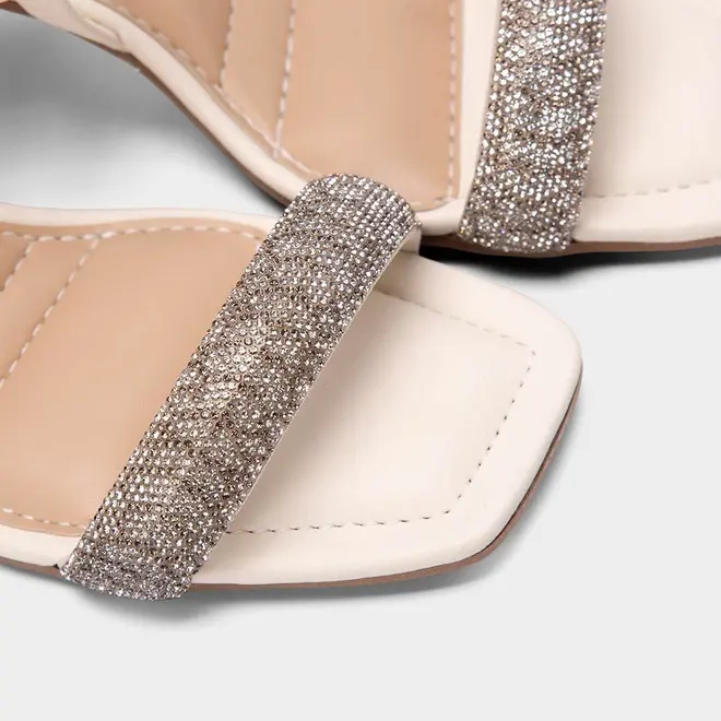 Sandália Feminina Dakota Salto Bloco Médio Tira Strass Off White