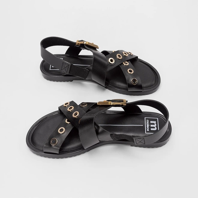 Sandália Rasteira Feminina Moleca Tiras Cruzadas Detalhe Ilhós Preto