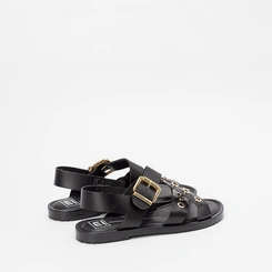 Sandália Rasteira Feminina Moleca Tiras Cruzadas Detalhe Ilhós Preto