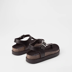 Sandália Feminina Moleca Detalhe Ilhós & Pedraria Preto