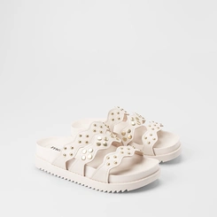 Tamanco Feminino Moleca Detalhe Tachas Off White