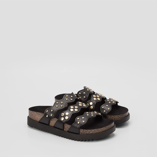 Tamanco Feminino Moleca Detalhe Tachas Preto