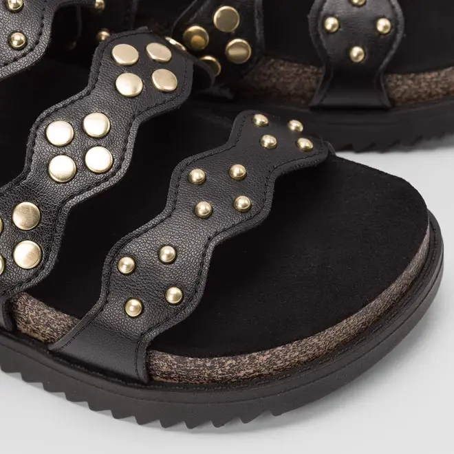 Tamanco Feminino Moleca Detalhe Tachas Preto