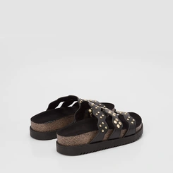 Tamanco Feminino Moleca Detalhe Tachas Preto