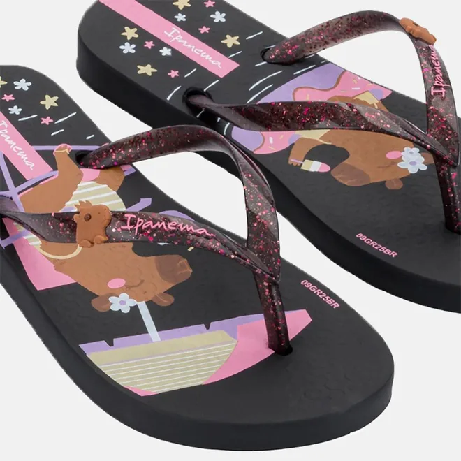 Chinelo Bebê Ipanema Hype Capivara Glitter Preto