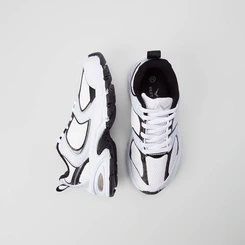 Tênis Esportivo Feminino Vertus Recortes Branco & Preto
