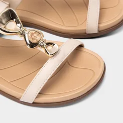 Sandália Feminina Beira Rio Detalhe Pedraria Off White