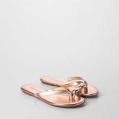 Rasteira Feminina Beira Rio Detalhe Bold Metalizado Rose Gold