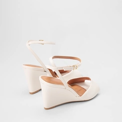 Sandália Feminina Vizzano Original Salto Anabela Off White