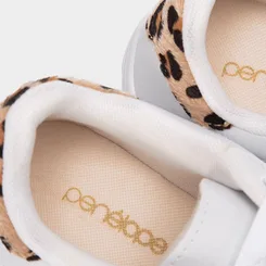 Tênis Casual Feminino Penélope Recorte Onça Camurça Branco