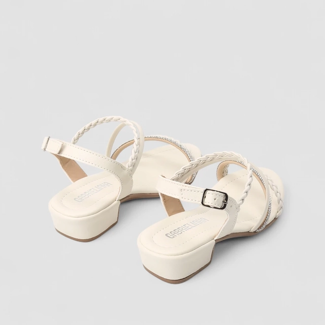 Sandália Feminina Gabrielinha Tiras Tressê & Strass Off White