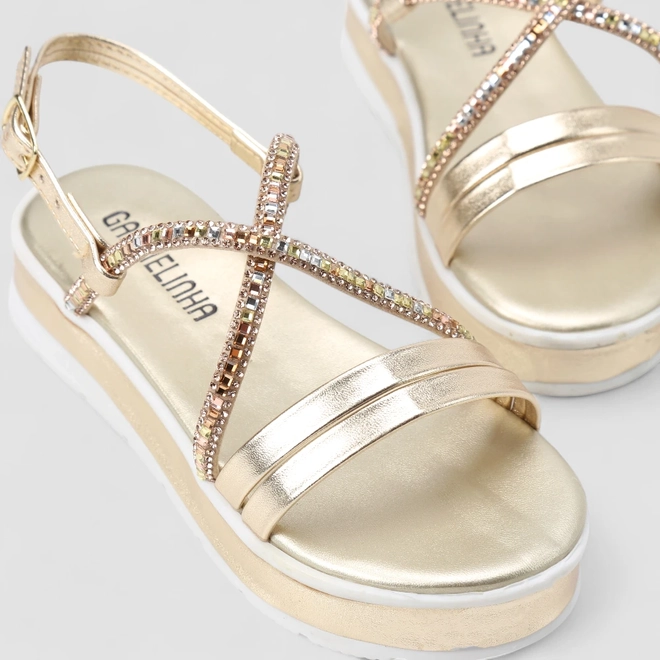 Sandália Infantil Gabrielinha Metalizada Tiras Cruzadas Strass Ouro