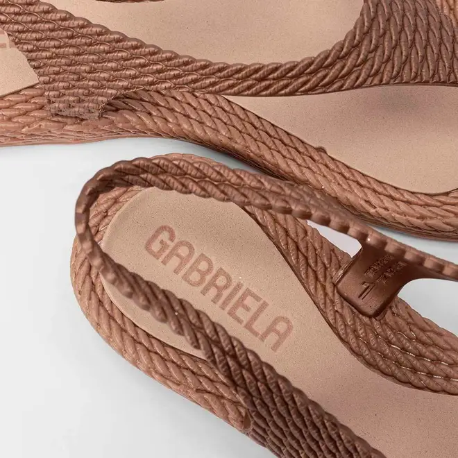 Sandália Feminina Gabriela Texturizada Bronze