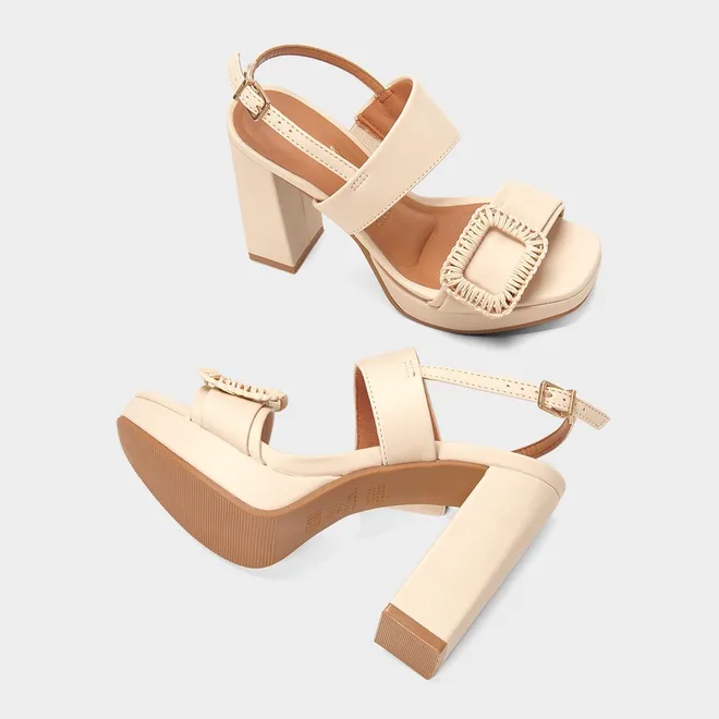 Sandália Feminina Vizzano Original Meia Pata Enfeite Fivela Off White