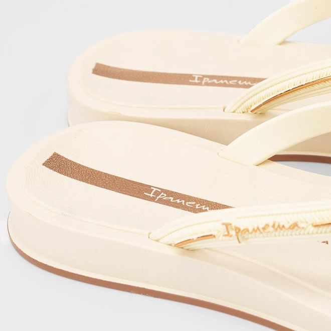 Chinelo Feminino Ipanema Glow Off White